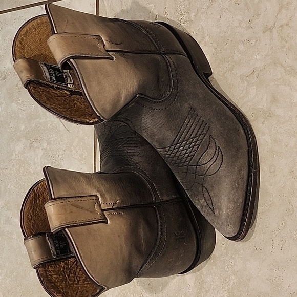 Frye Billy Short Bootie/Boot - Picture 1 of 7